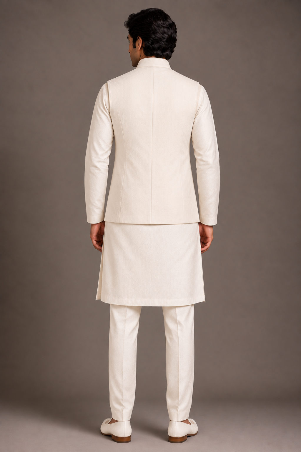 Ivory Cutwork Panel Bandi